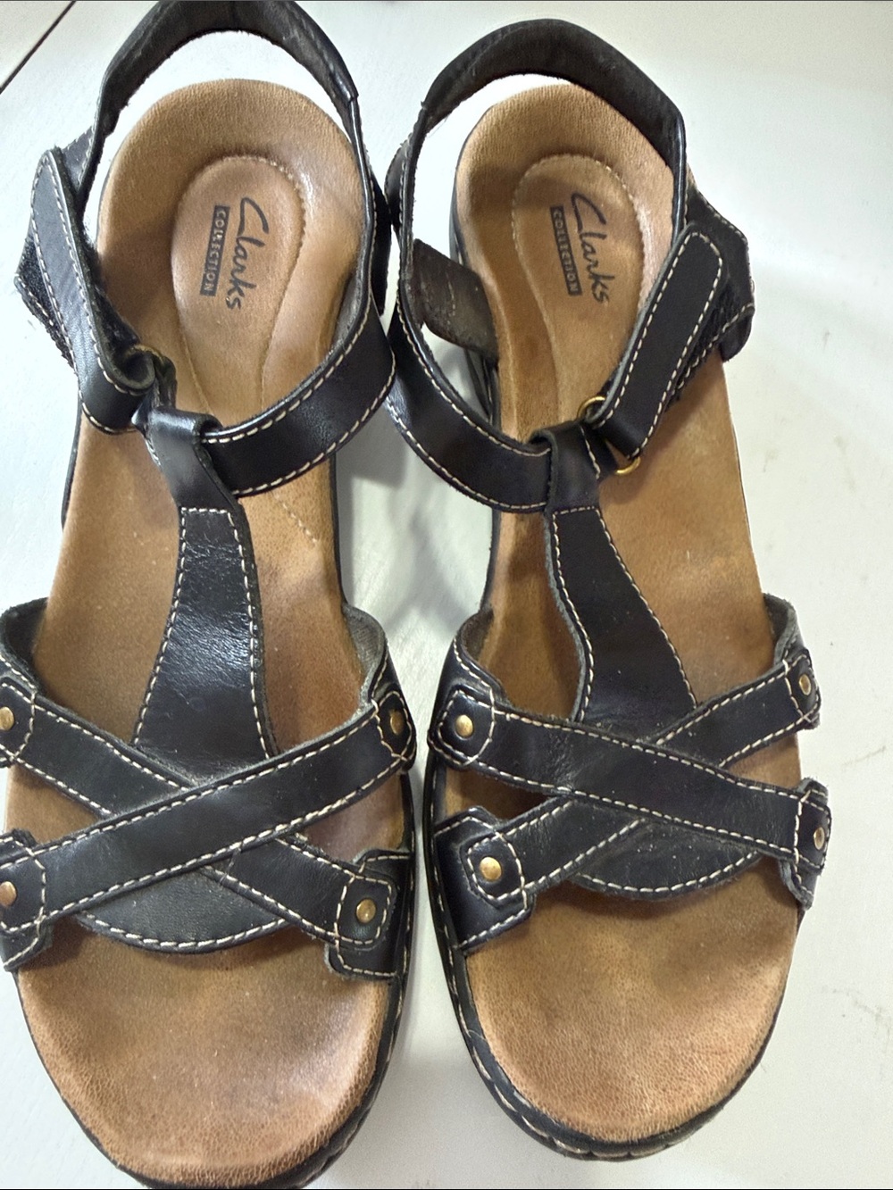 Clarks Black Leather Women's Strappy Comfort Sandals